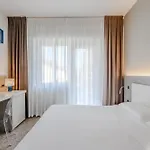 Ξενοδοχείο Hotiday