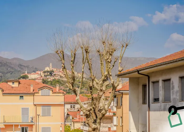 Hotiday ホテル ディアーノ・マリーナ