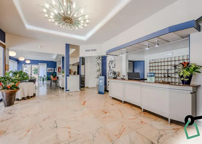 Hotiday دْيانو مارينا